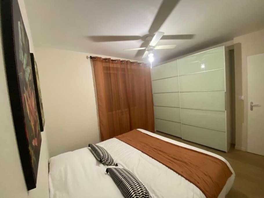Appartement T2 Spacieux Et Equipe Mions Екстер'єр фото