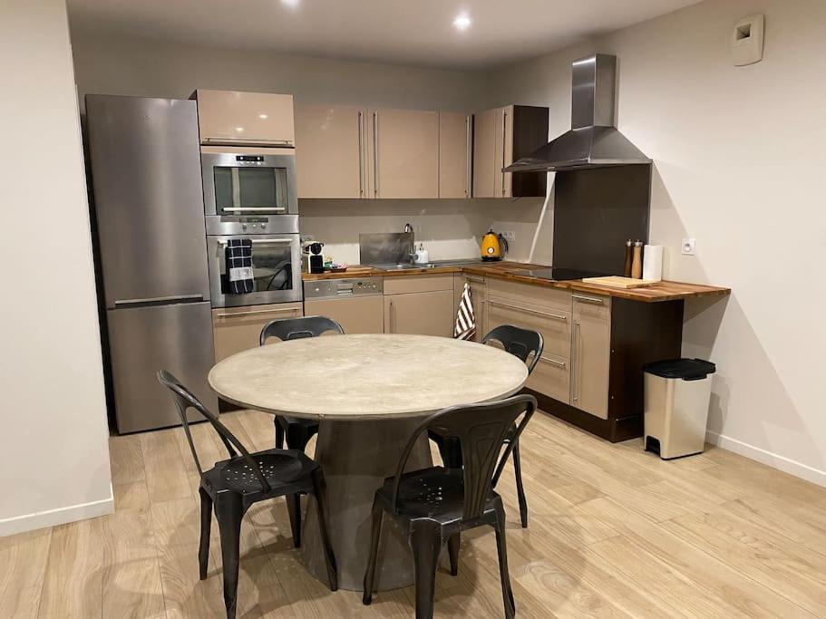 Appartement T2 Spacieux Et Equipe Mions Екстер'єр фото